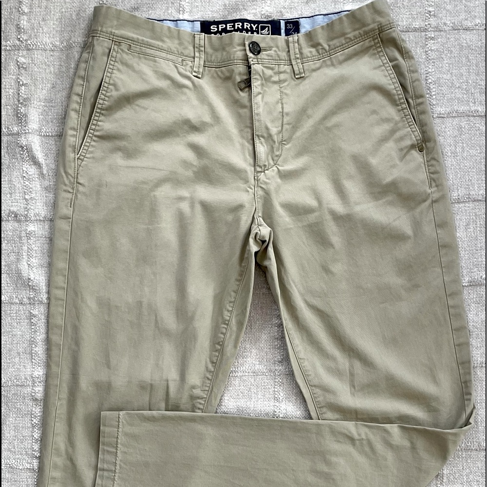 Mens Sperry kakhi/chino pant 33 waist 34 length. Like new